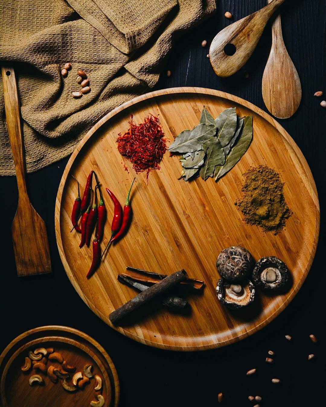 Bamboo Round Plate 7" inch | For Appetizers / Barbecue - Metromarketstore