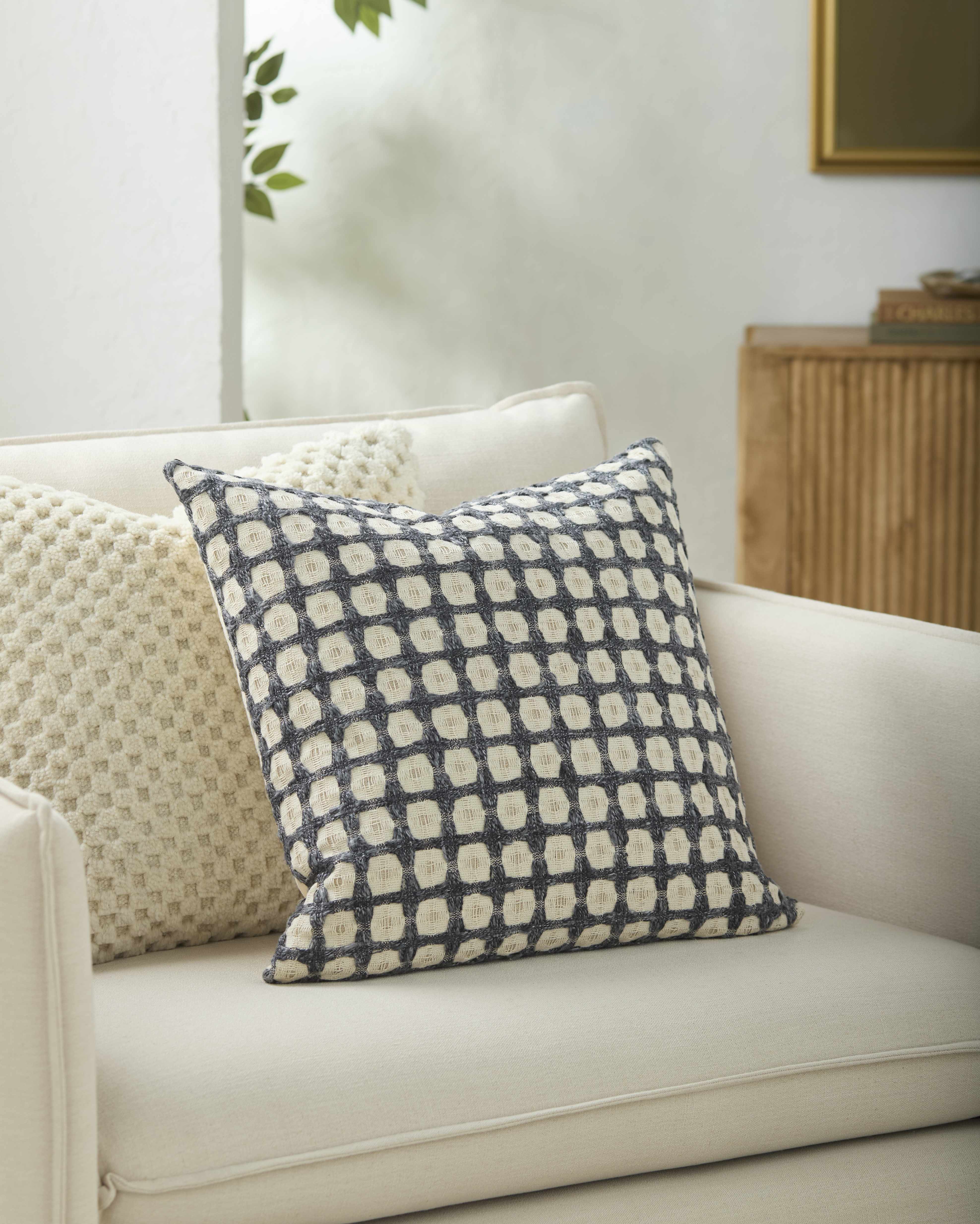 Dansby Throw Pillow-0