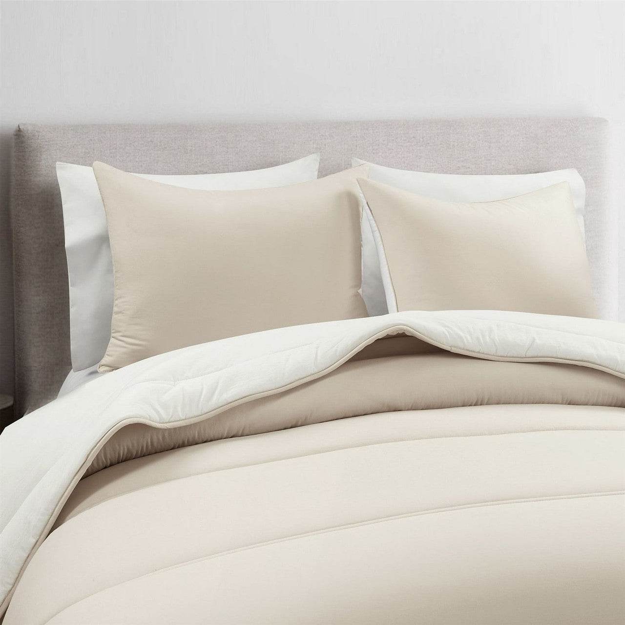 King/Cal King Soft Lightweight Reversible Quilted Comforter Set in White/Beige - Metromarketstore