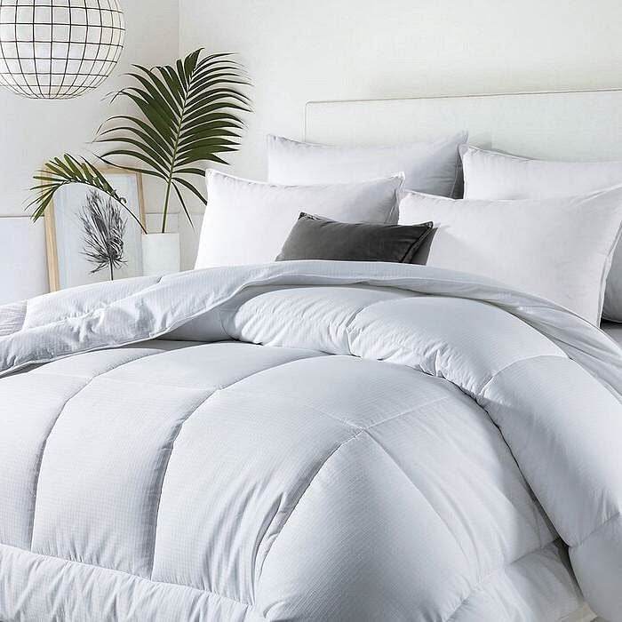 King Size All Seasons Soft White Polyester Down Alternative Comforter - Metromarketstore